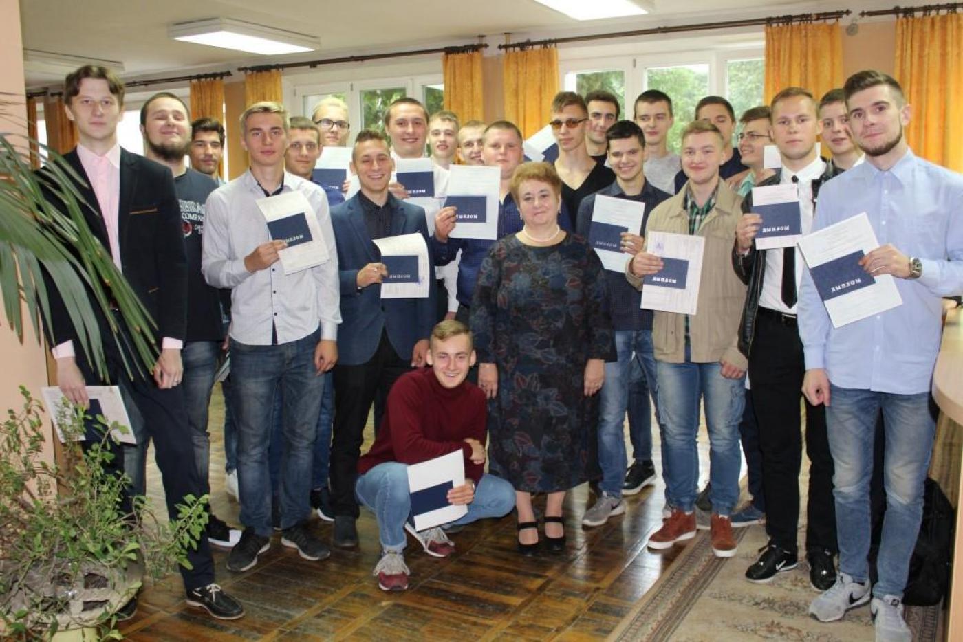 ВЫПУСКНИК 